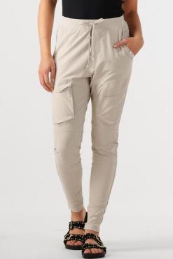 Mooie beige cargo Travel Penn & Ink broek maat 38, Maat 38/40 (M), Penn & Ink, Beige, Ophalen of Verzenden