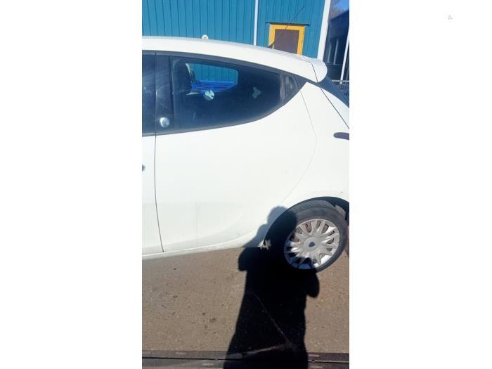 Portier 4Deurs links-achter van een Lancia Y(Psilon) (268A), Gebruikt, -, Deur, -