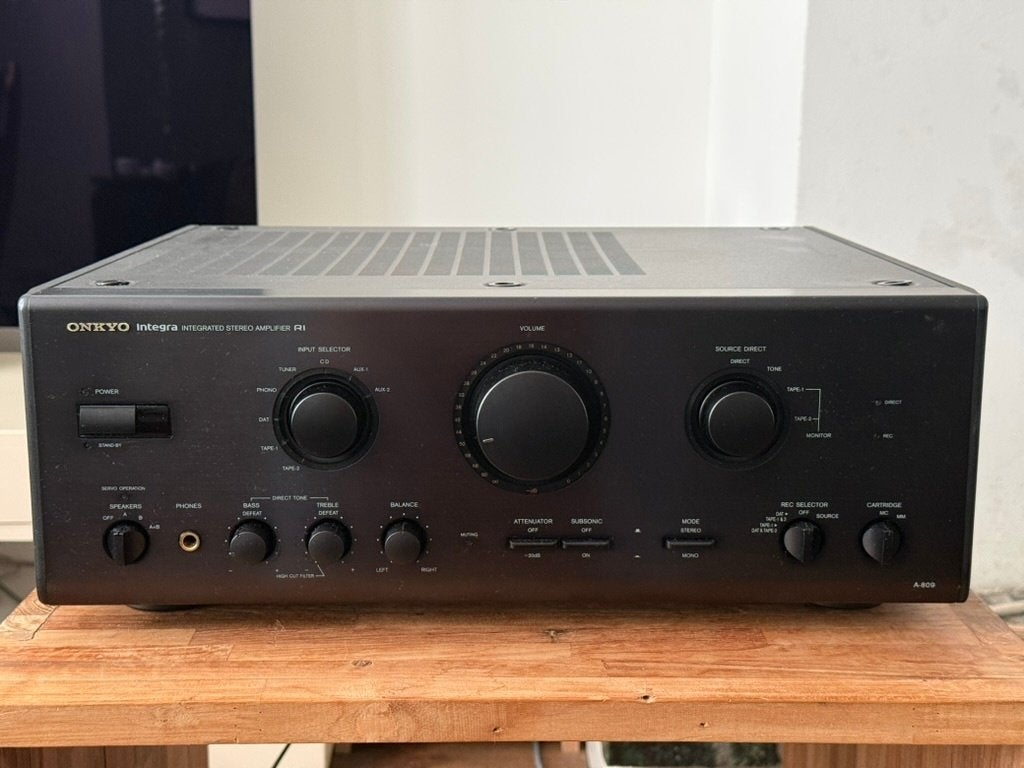 Onkyo Integra A-809 versterker, Ophalen, Zo goed als nieuw, 60 tot 120 watt, Stereo