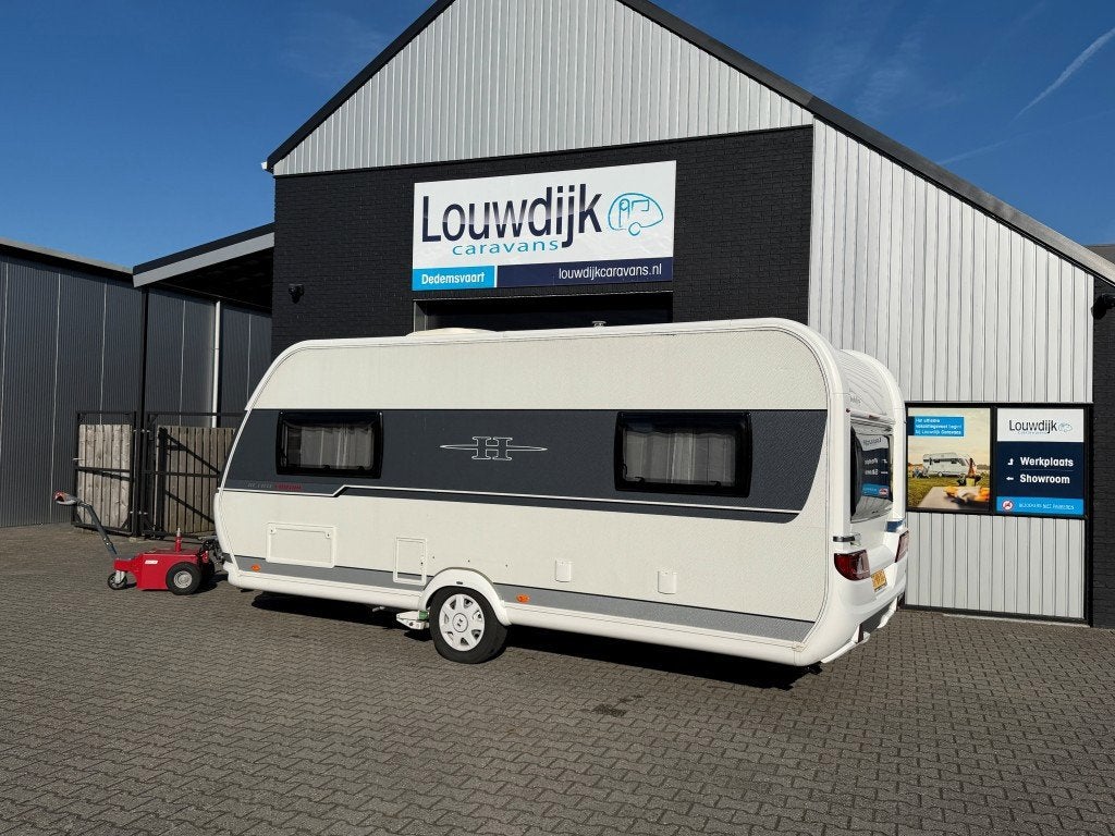 HOBBY De Luxe 495 UL ’20 (Mover, Airco), 2 aparte bedden, Rondzit, Hobby, 7 tot 8 meter