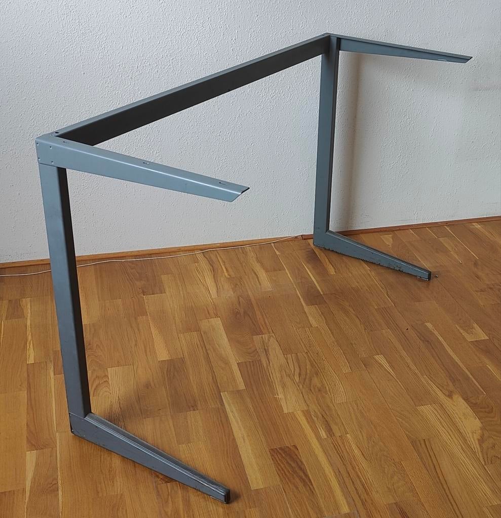Stevig bureau, Ophalen, Gebruikt