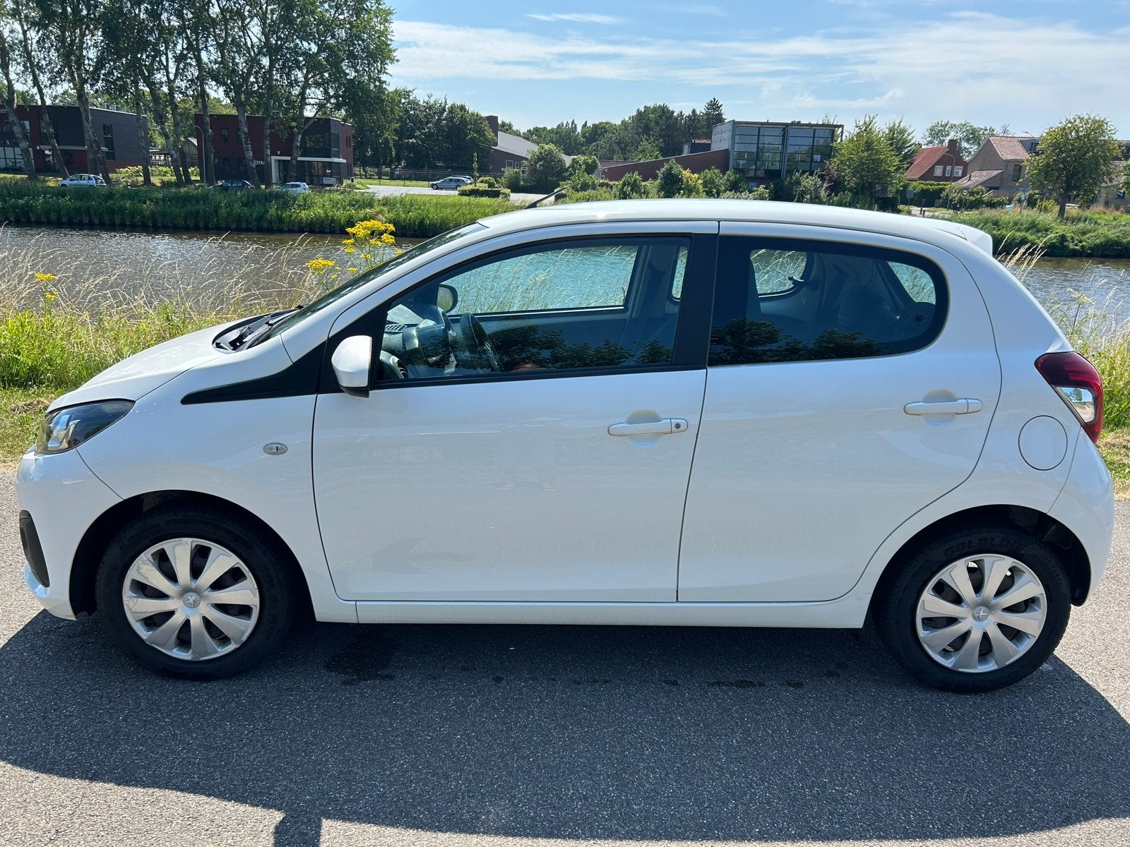 Peugeot 108 1.0 12V E-vti 51KW 5DR 2016 Wit, Voorwielaandrijving, Stof, 4 stoelen, Wit