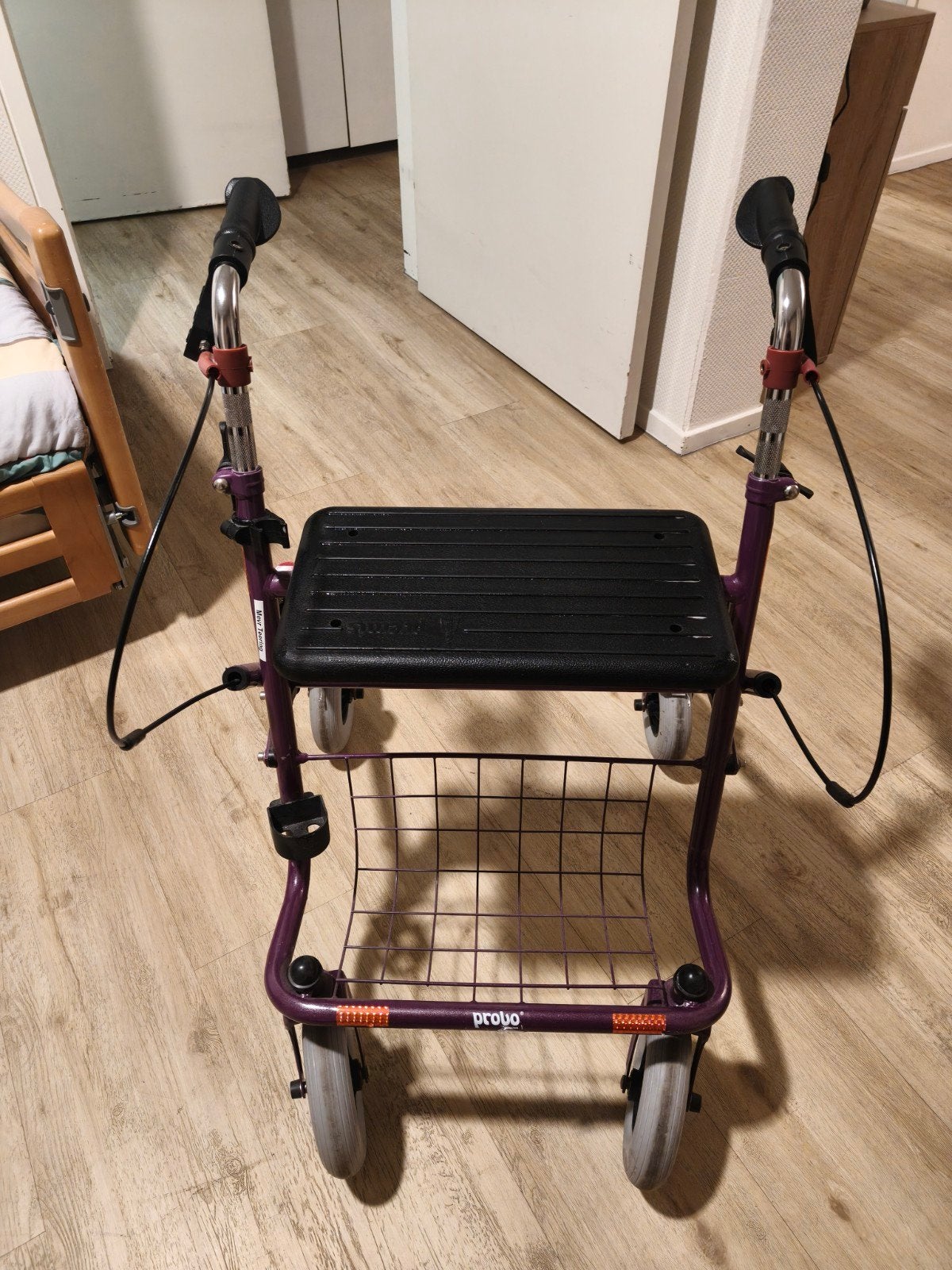 rollator te koop paars t.e.a.b, Ophalen