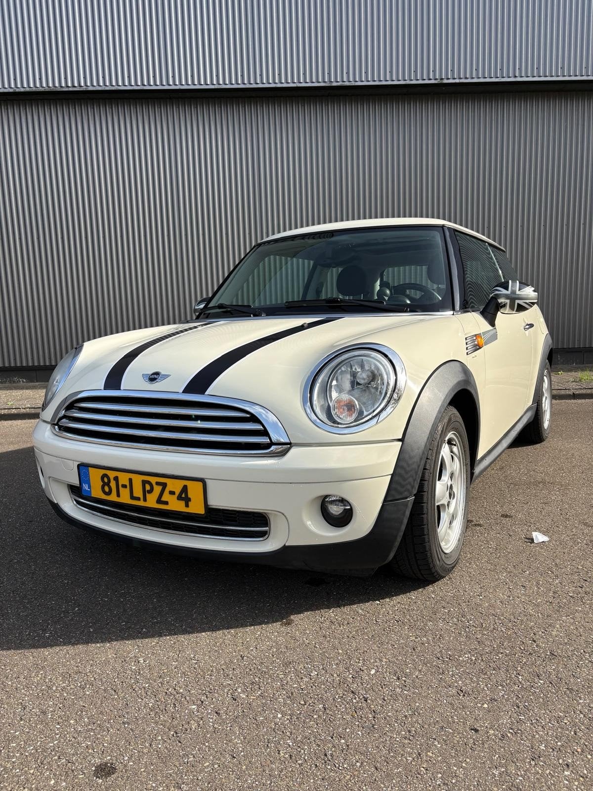 Mini (r56) 1.6 *2010*pano*airco*157.000km, Auto's, Voorwielaandrijving, Stof, 4 cilinders, 4 stoelen