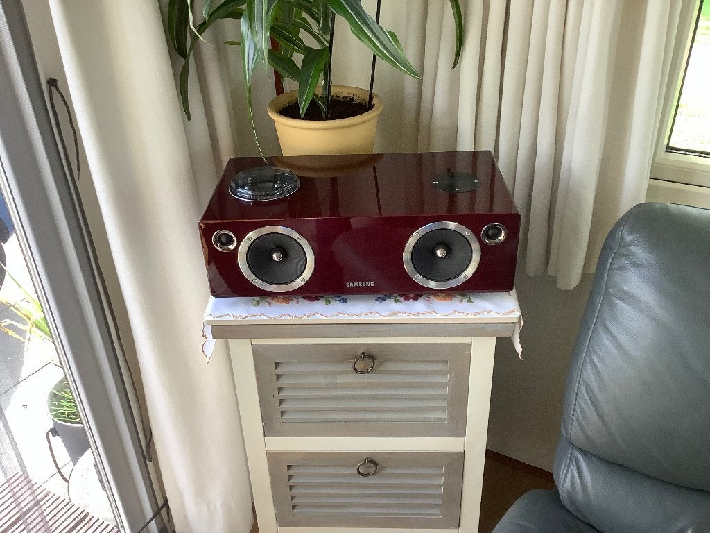 Te Koop, Audio, Tv en Foto, Afstandsbediening, Zo goed als nieuw, 60 tot 120 watt, Boekenplank luidspreker