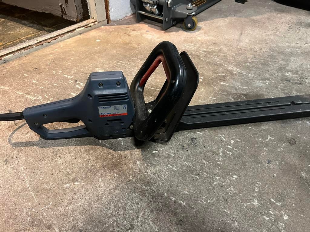 Peugeot elektrische heggenschaar 330W 400mm, Tuin en Terras, Heggenscharen, Ophalen of Verzenden, Gebruikt, Elektrisch
