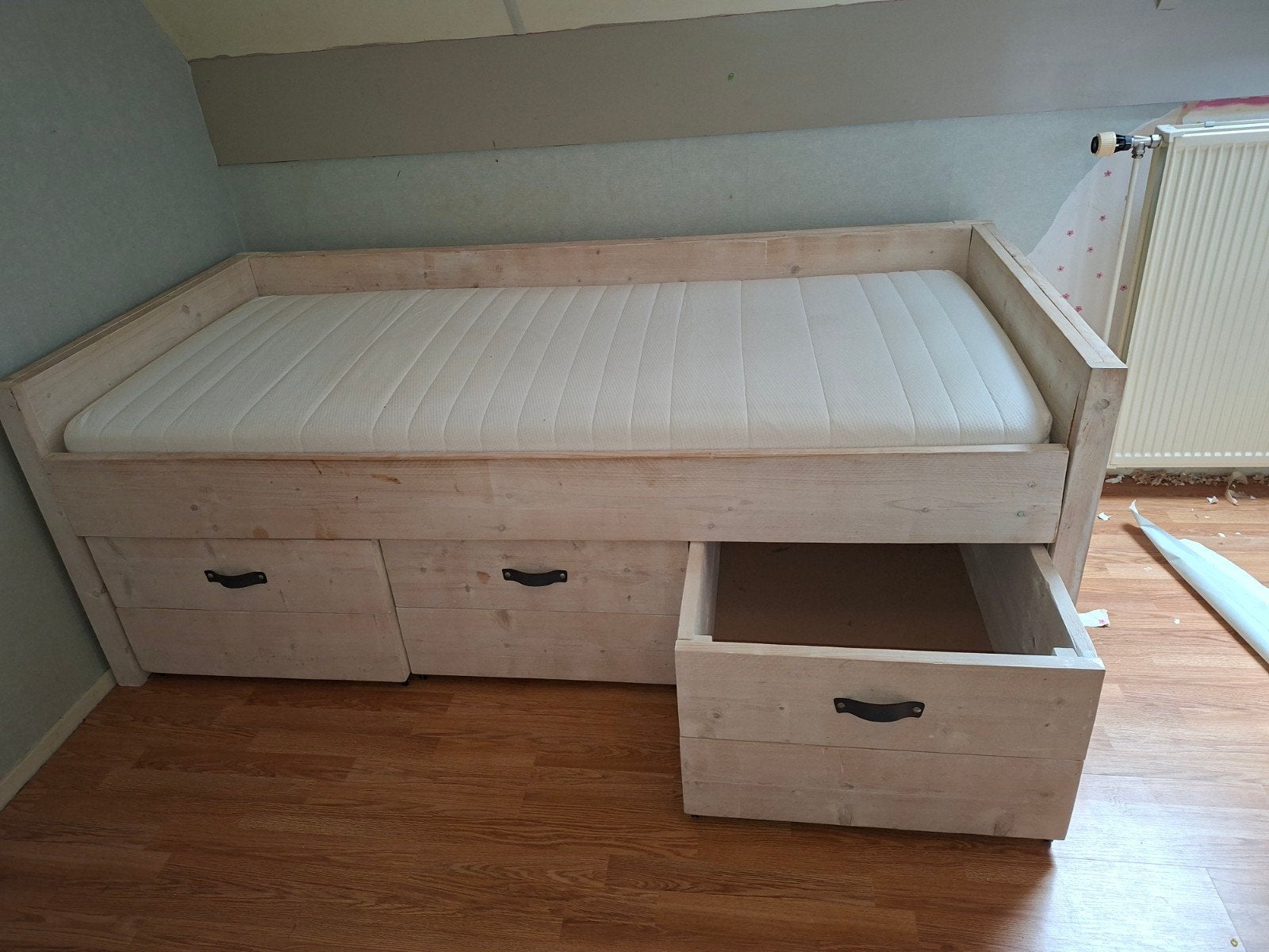 Steigerhouten bed met opberglades - in nette staat, Ophalen, 90 cm, Robuust, Landelijk, Steigerhout