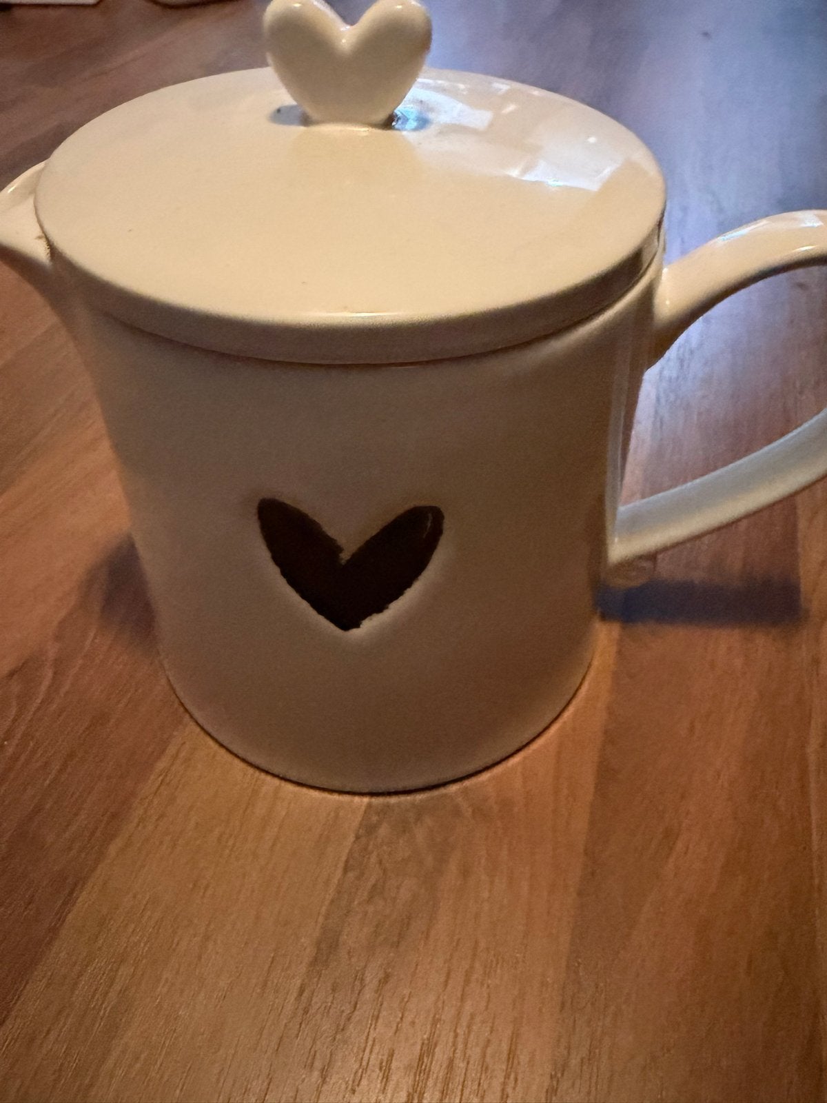 Bastion Collections Theepot met hartje - Zo goed als nieuw, Huis en Inrichting, Keuken | Servies, Ophalen, Overige merken, Keramiek