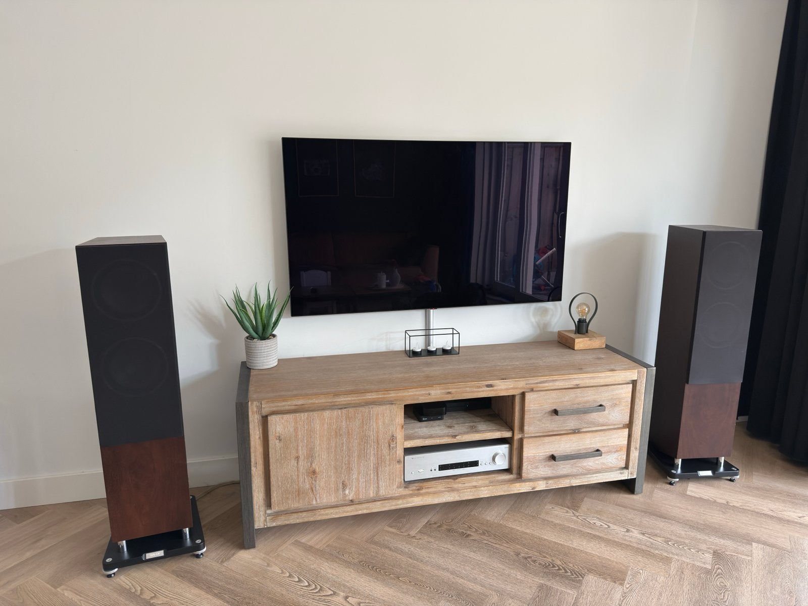 Tannoy Revolution XT 8F Vloerstaande Luidsprekers in Walnut, Audio, Tv en Foto, Luidsprekers, Vloerstaande luidspreker, Zo goed als nieuw
