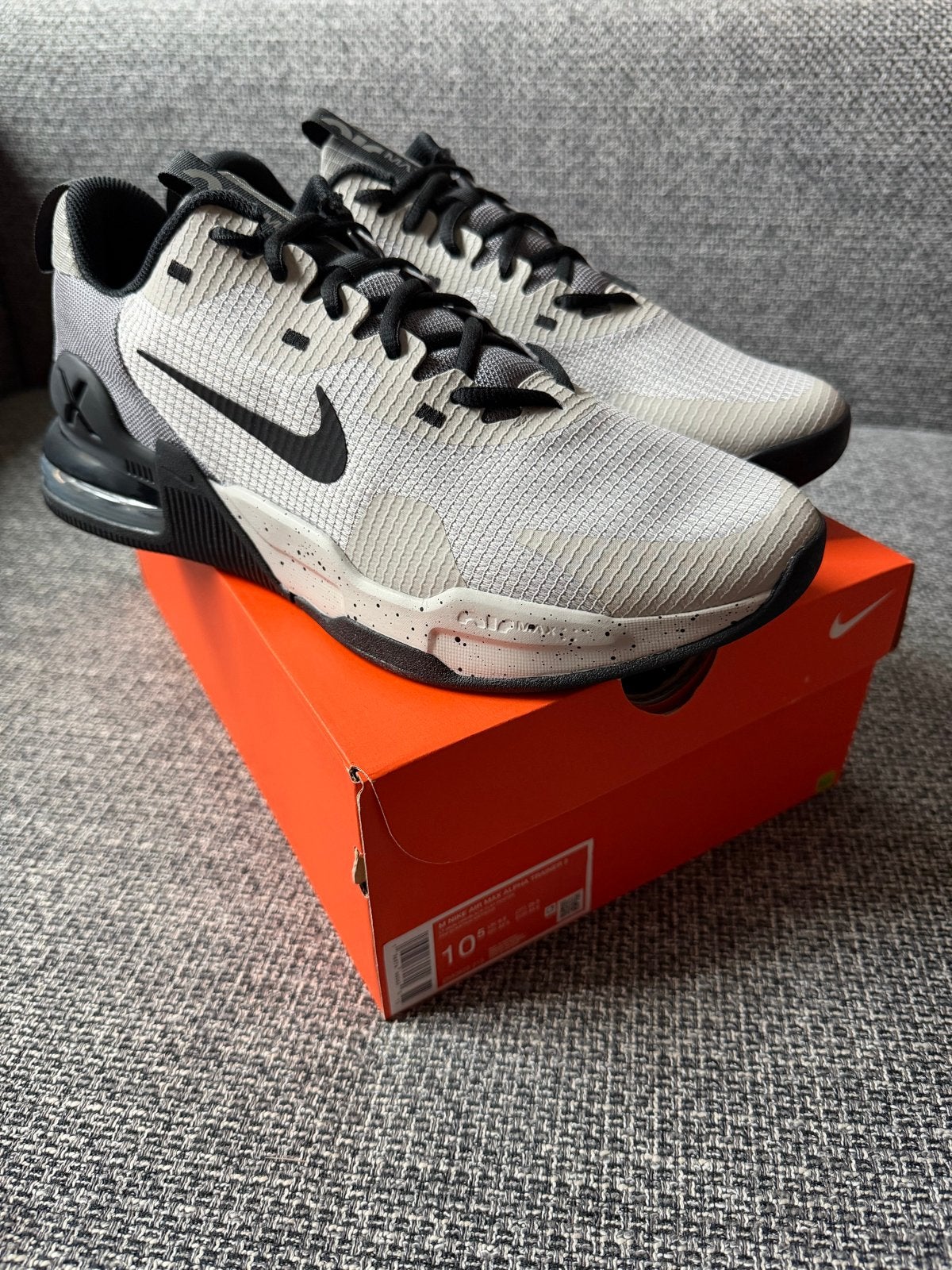 Nike Air Max Alpha Trainer 5 - Maat 44.5 - Nieuw in doos, Overige kleuren, Sportschoenen, Nieuw, Ophalen of Verzenden
