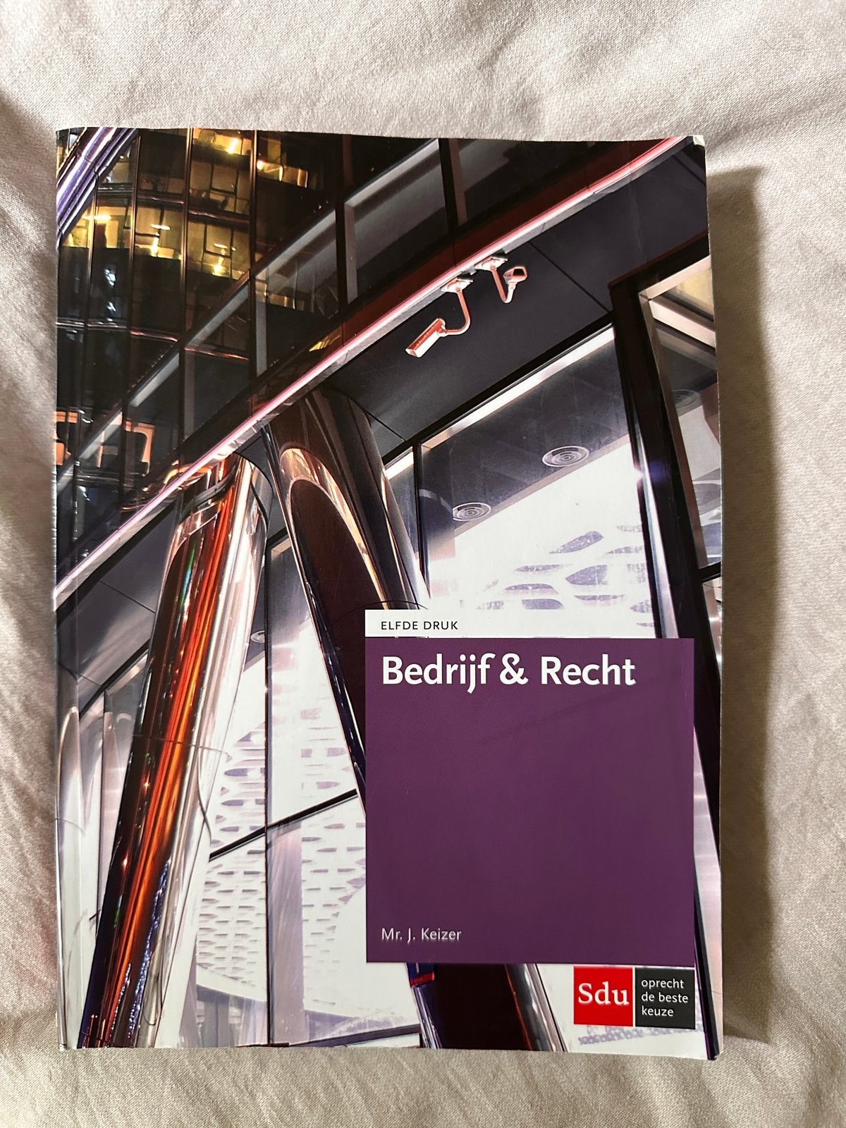 Bedrijf & Recht - Elfde Druk - Mr. J. Keizer, Ophalen of Verzenden, Gamma, Zo goed als nieuw, HBO