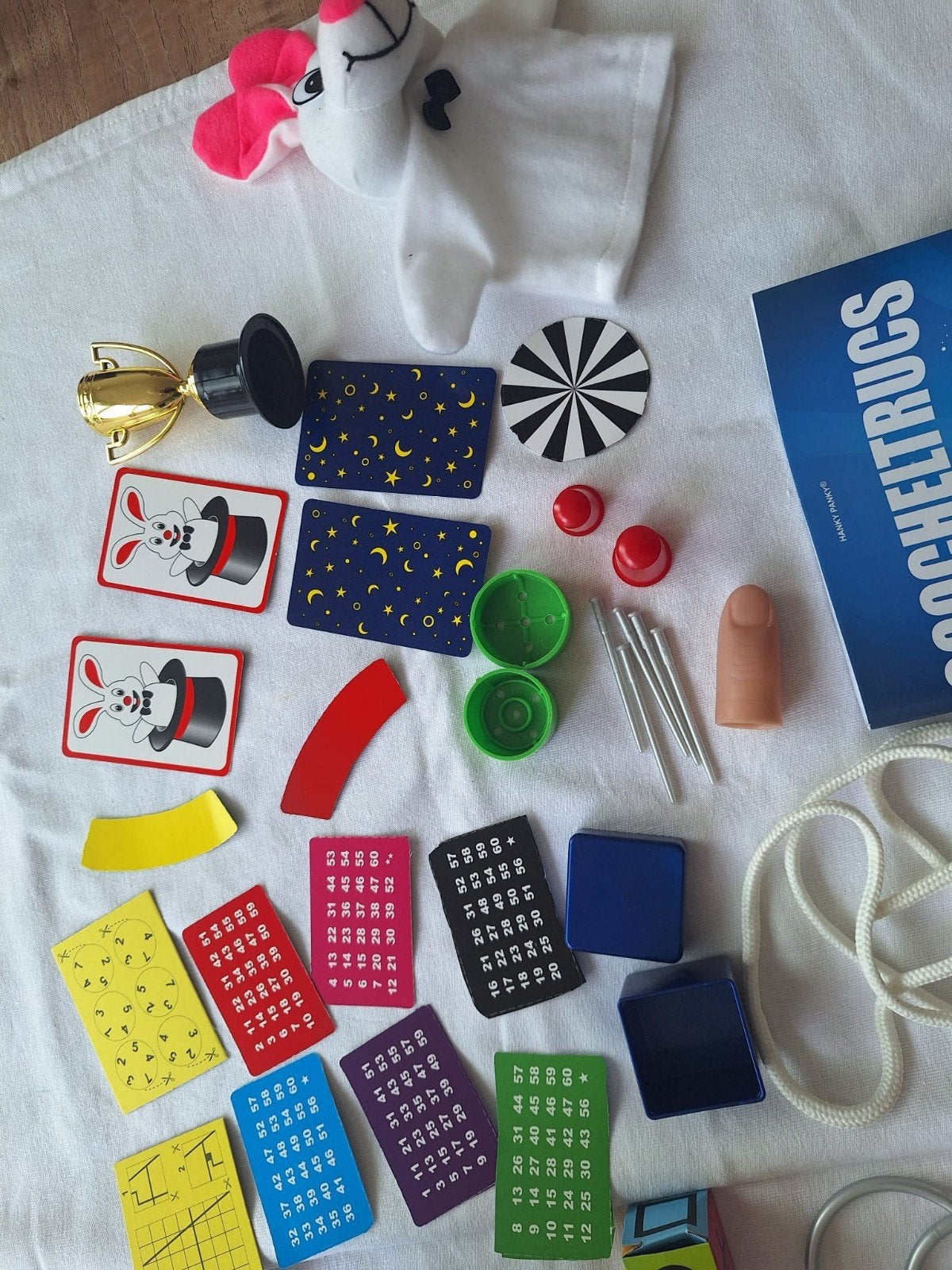 Goochel trucs van hanky panky, Hobby en Vrije tijd, Overige thema's, Overige typen, Meerkleurig, Ophalen of Verzenden