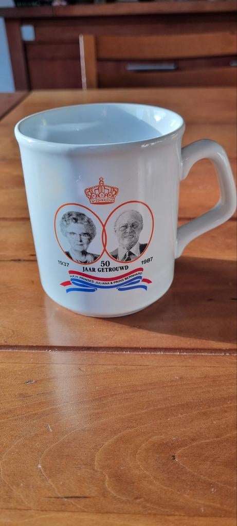 Koninklijke Bekers: Willem-Alexander, Máxima & Beatrix, Ophalen