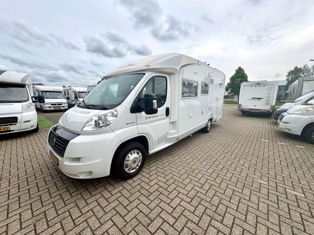 Roller Team Granduca XXL Garage, Caravans en Kamperen, Overige merken, Standaard zit, Ringverwarming, Bedrijf