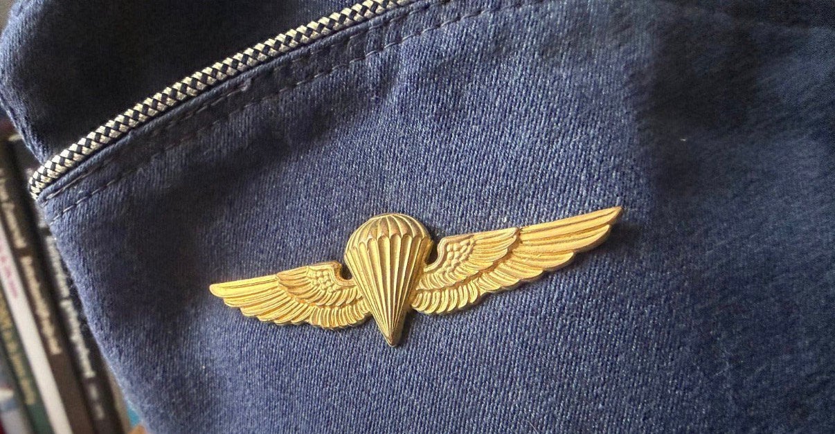 US Airborne Schuitje - Kwartier Muts, Verzamelen, Verzenden, Landmacht, Amerika, Embleem of Badge