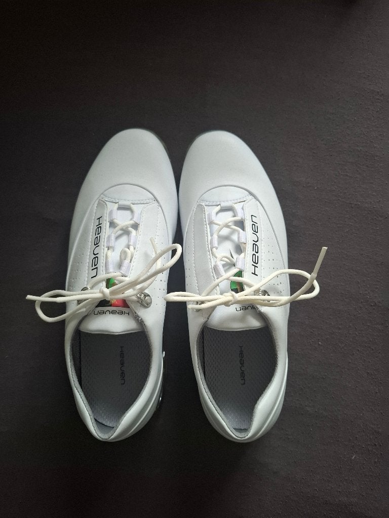 Zeer nette witte golf schoenen maat 42, Sport en Fitness, Golf, Ophalen of Verzenden, Zo goed als nieuw, Schoenen, Overige merken