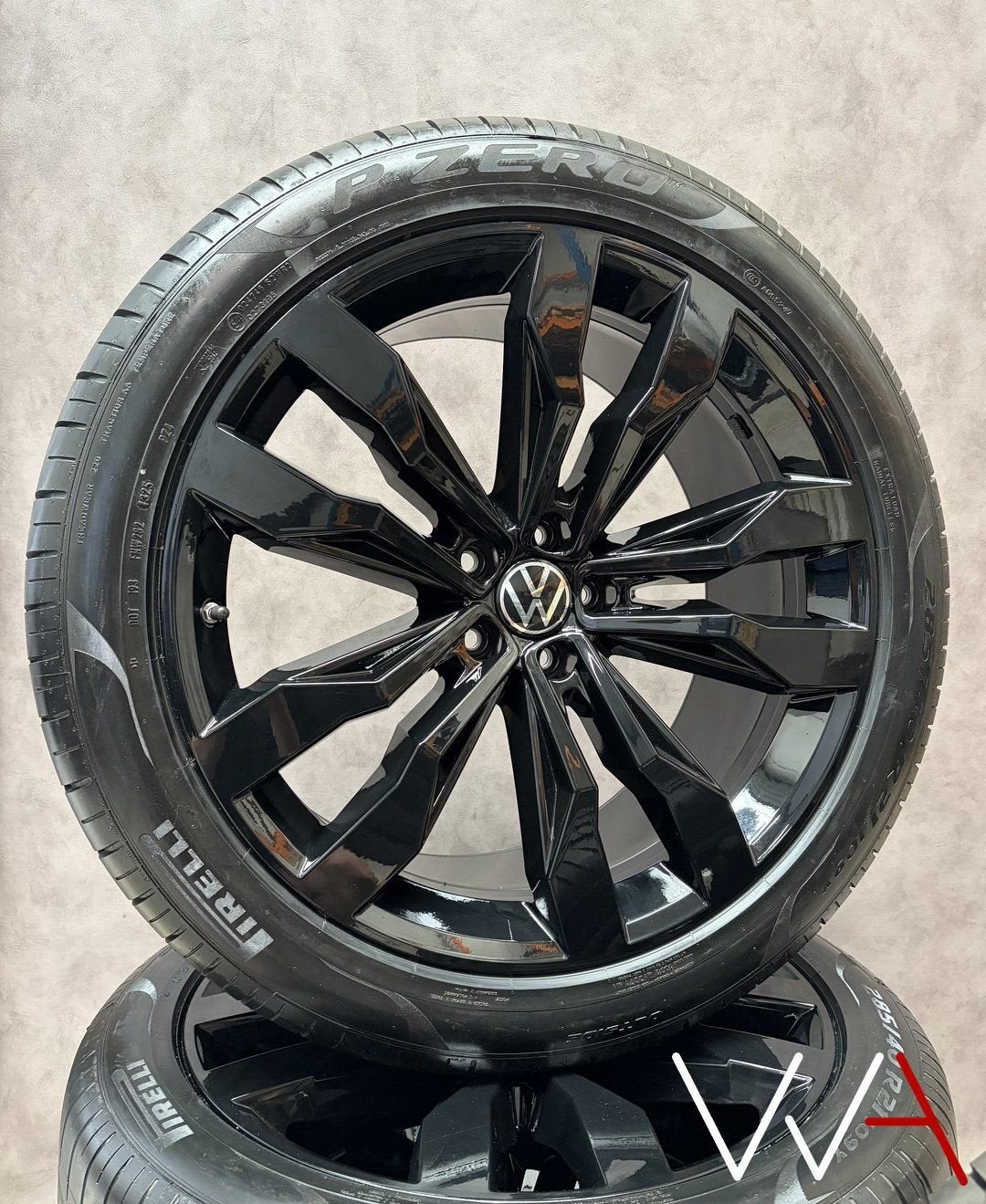 21'' Volkswagen Touareg CR7 Suzuka velgen 2025 BTW set, Gebruikt, -, -, Banden en Velgen