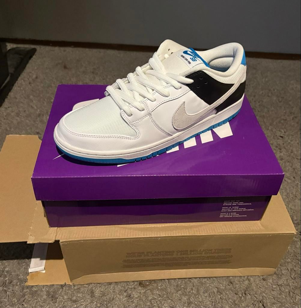 Nike SB Dunk Low Pro Wit/Blauw/Zwart - Maat 46, Kleding | Heren, Schoenen, Ophalen of Verzenden, Nieuw, Wit, Sneakers of Gympen