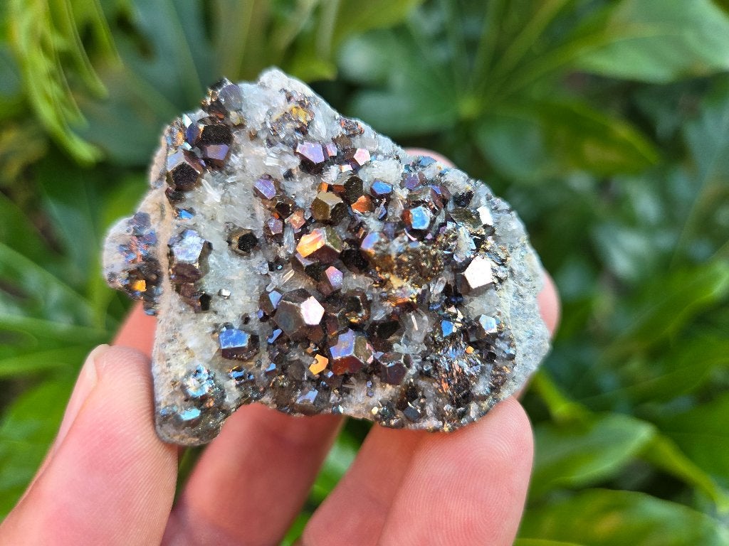 Regenboog Pyriet Indonesië, Ophalen of Verzenden, Mineraal