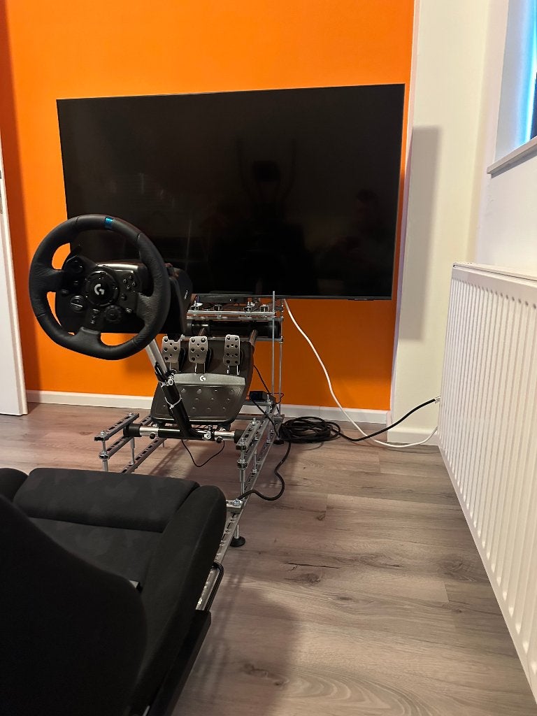 Foto 2 van Logitech G923 Racestuur + pedalen + wheelstand Pro V2