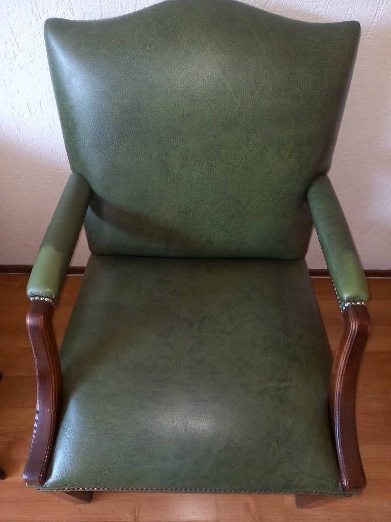 Chesterfield stoel, Huis en Inrichting, Minder dan 75 cm, Zo goed als nieuw, Leer, 50 tot 75 cm