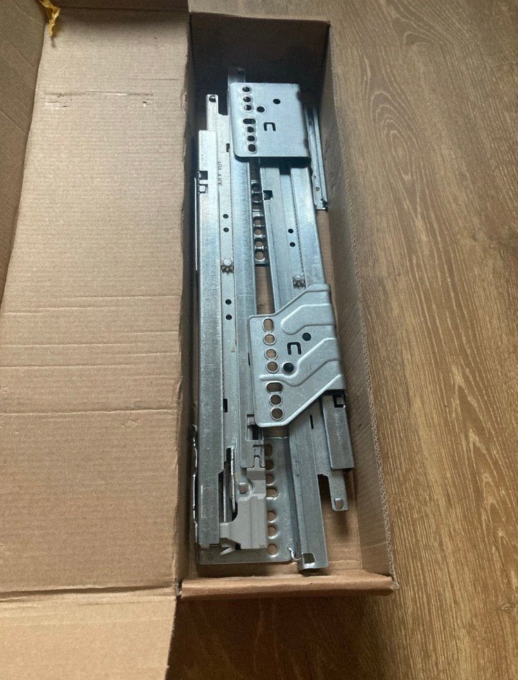 Ladegeleiders 40 cm met 1 defecte softclose, Ophalen, Overige typen, Zo goed als nieuw, Minder dan 50 mm