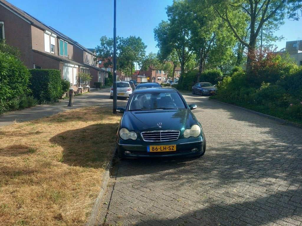 Mercedes-Benz C-Klasse 2.0 C180 Sedan AUT 2003 Groen, Auto's, Mercedes-Benz, 1998 cc, Achterwielaandrijving, 4 cilinders, 129 pk