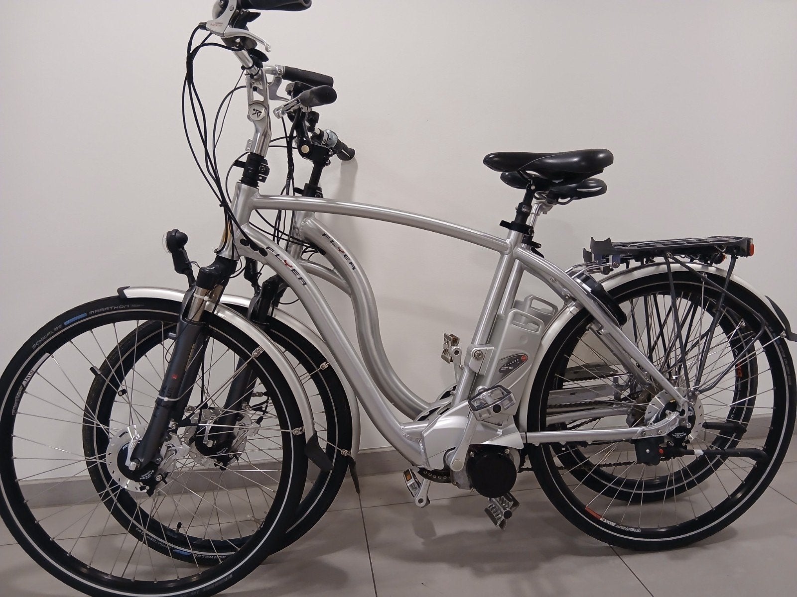 Elektrische fietsen : Schitterende set damesfiets herenfiets, Ophalen, Zo goed als nieuw