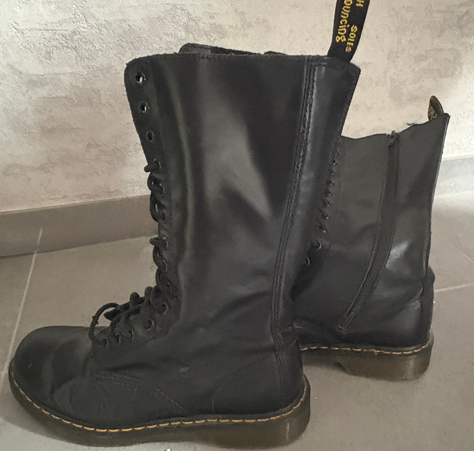 Dr. Martens hoge laarzen maat 40, Hoge laarzen, Zwart, Ophalen of Verzenden, Zo goed als nieuw