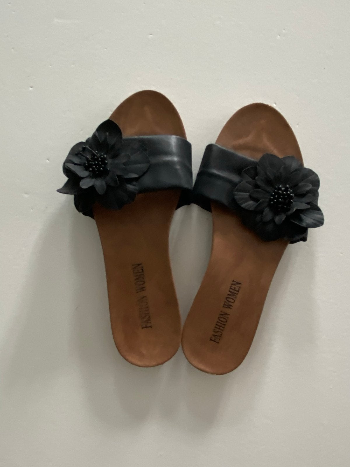 Vintage Slippertje Maat 37, Ophalen of Verzenden, Zo goed als nieuw, Zwart, Slippers