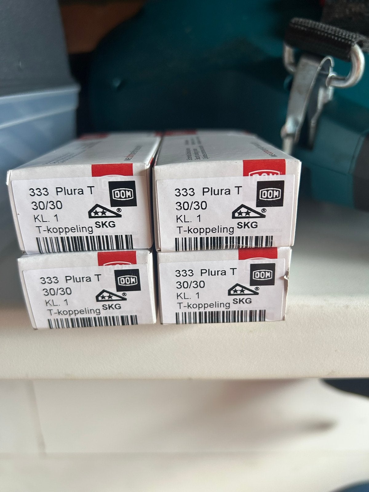 Set van 4 DOM Plura T 30/30 SKG cilindersloten met sleutel, Ophalen of Verzenden, Nieuw, Overige materialen, Slot