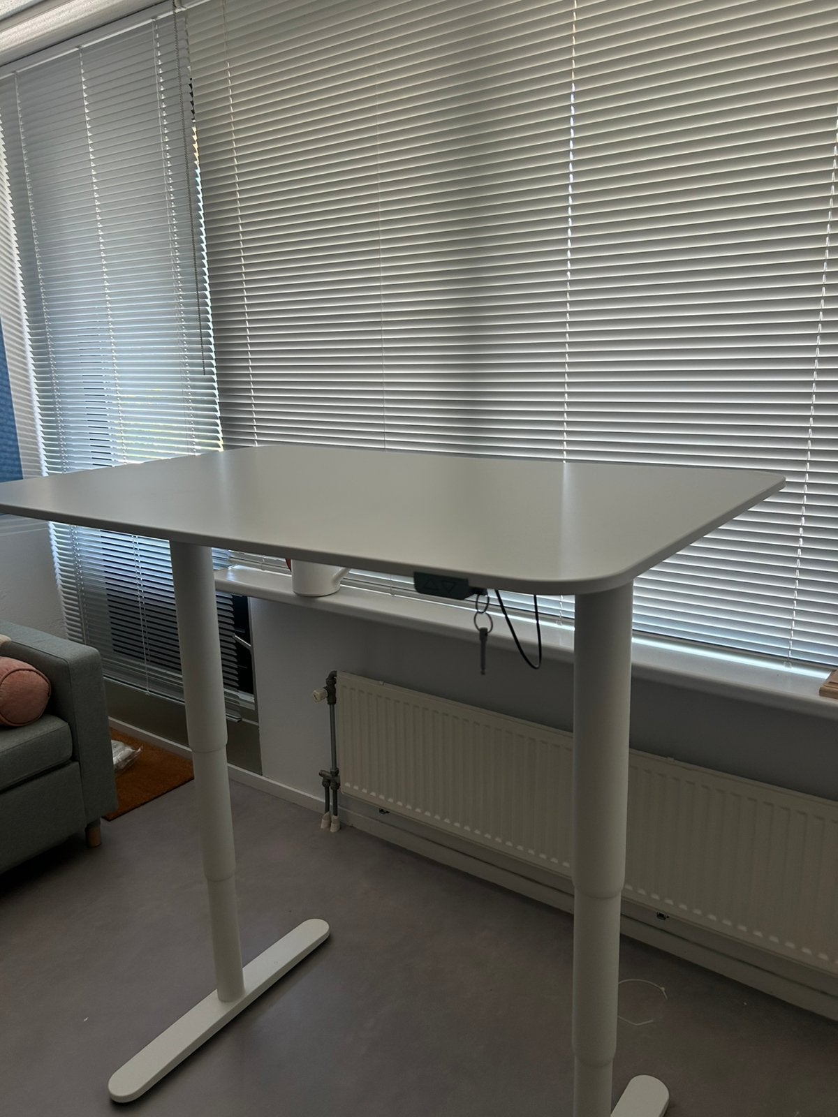 Elektrisch hoog laag bureau Ikea, Huis en Inrichting, Bureaus, Ophalen, Elektrisch, Zo goed als nieuw