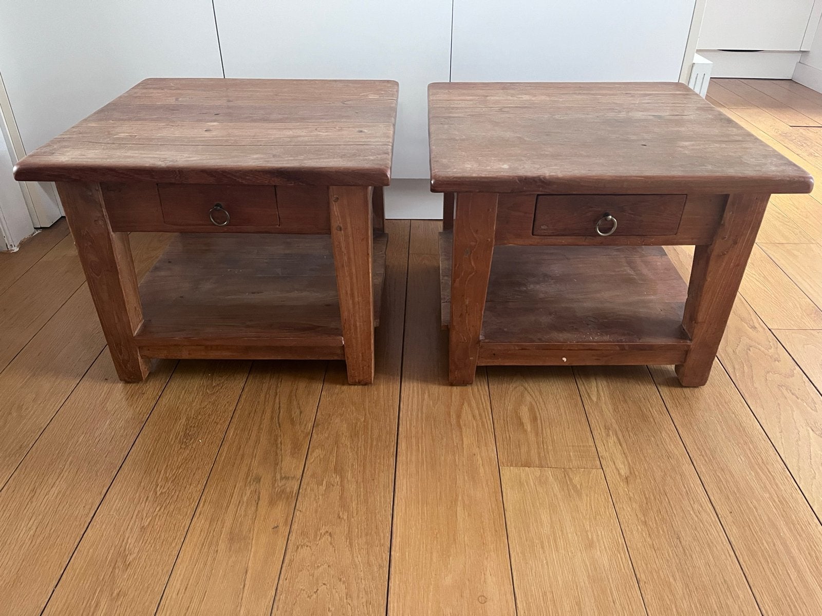 Set van 2 massief teakhouten bijzettafels met lade, Ophalen