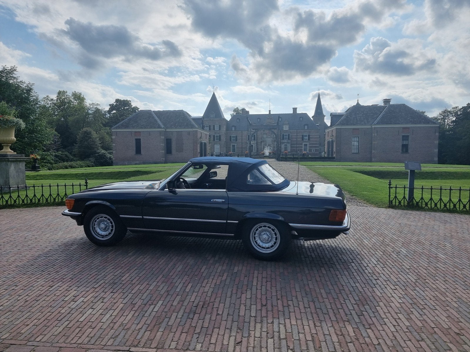 Prachtige Mercedes-Benz SL 2.7 280 SL AUT 1977 Zwart, Auto's, Mercedes-Benz, Automaat, Cabriolet, Zwart, 1200 kg