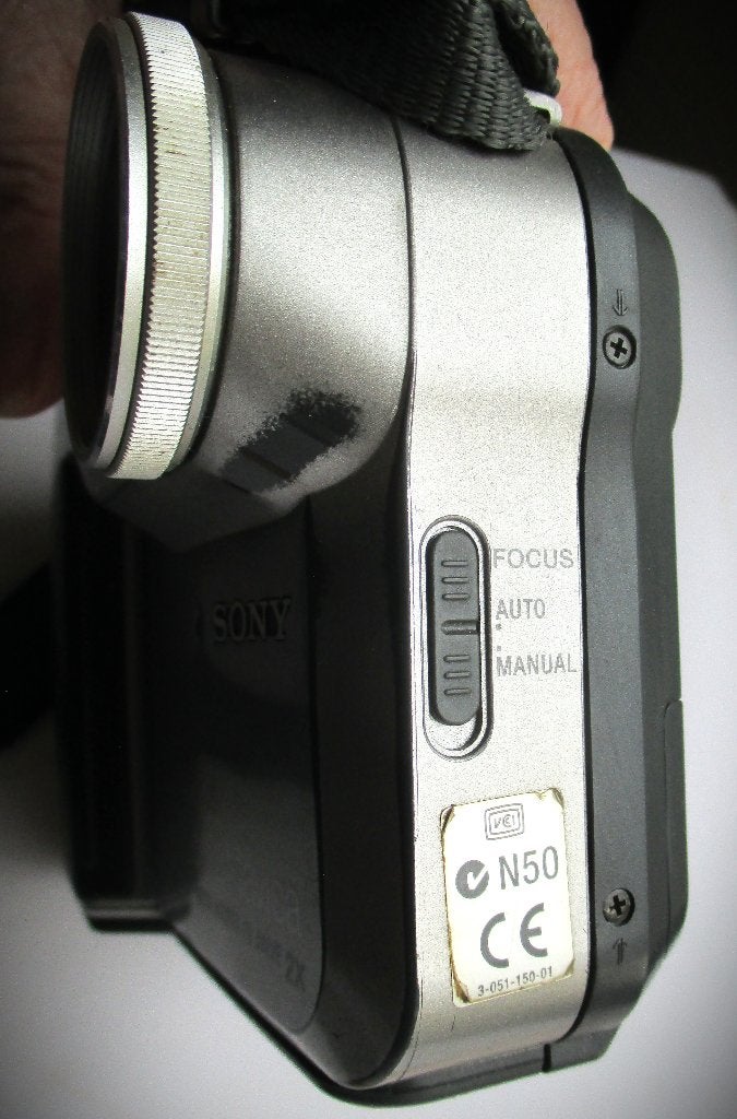 Foto 7 van Sony Mavica Digital MVC-FD71~Vintage Camera jrn 90 + Oplader