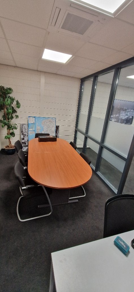 Vergadertafel, Ophalen, Gebruikt, Modern, industrieel, 100 tot 150 cm