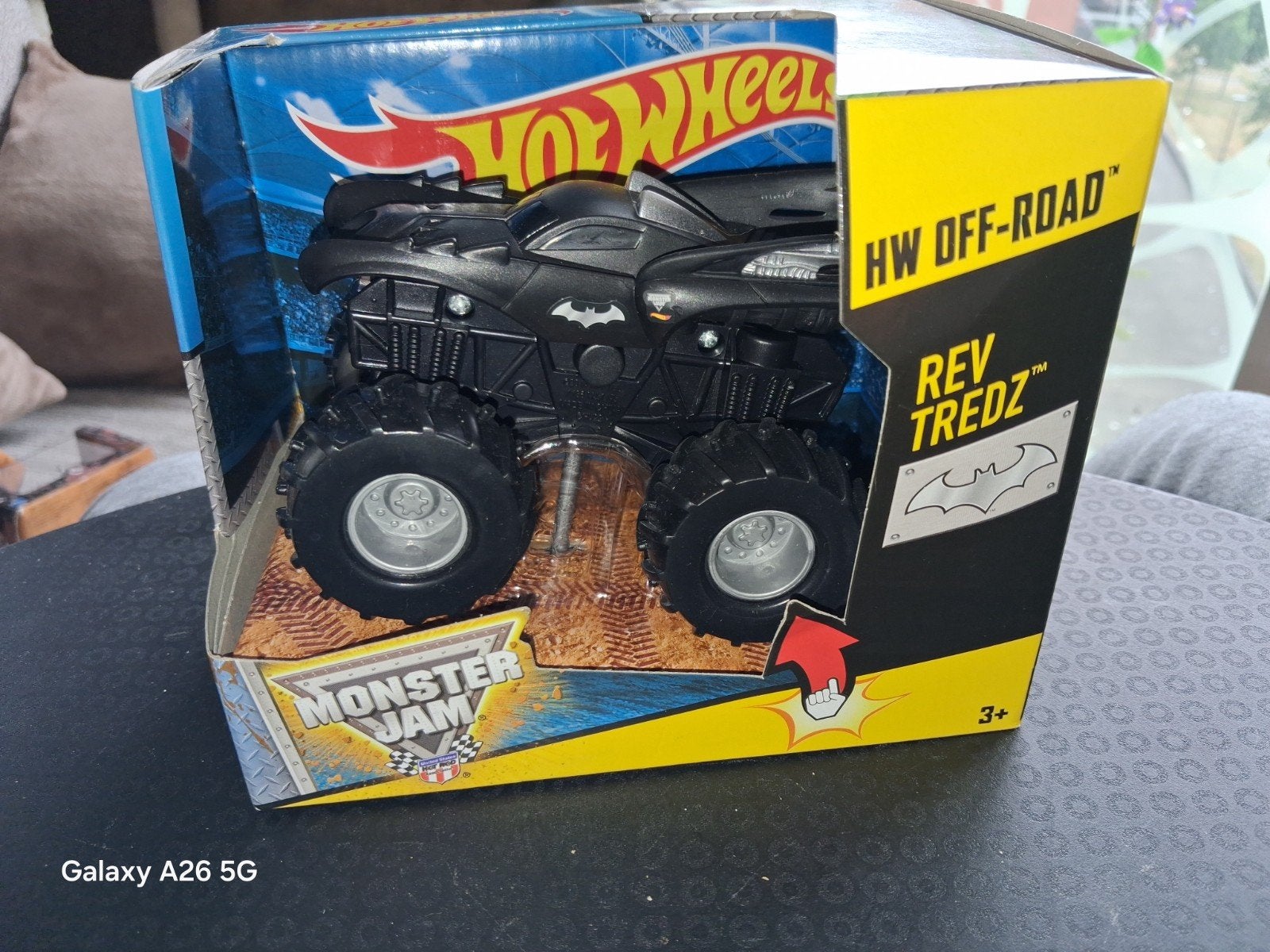 Hotwheels Monster Jam Batmobile Rev Tredz, Ophalen of Verzenden, Nieuw