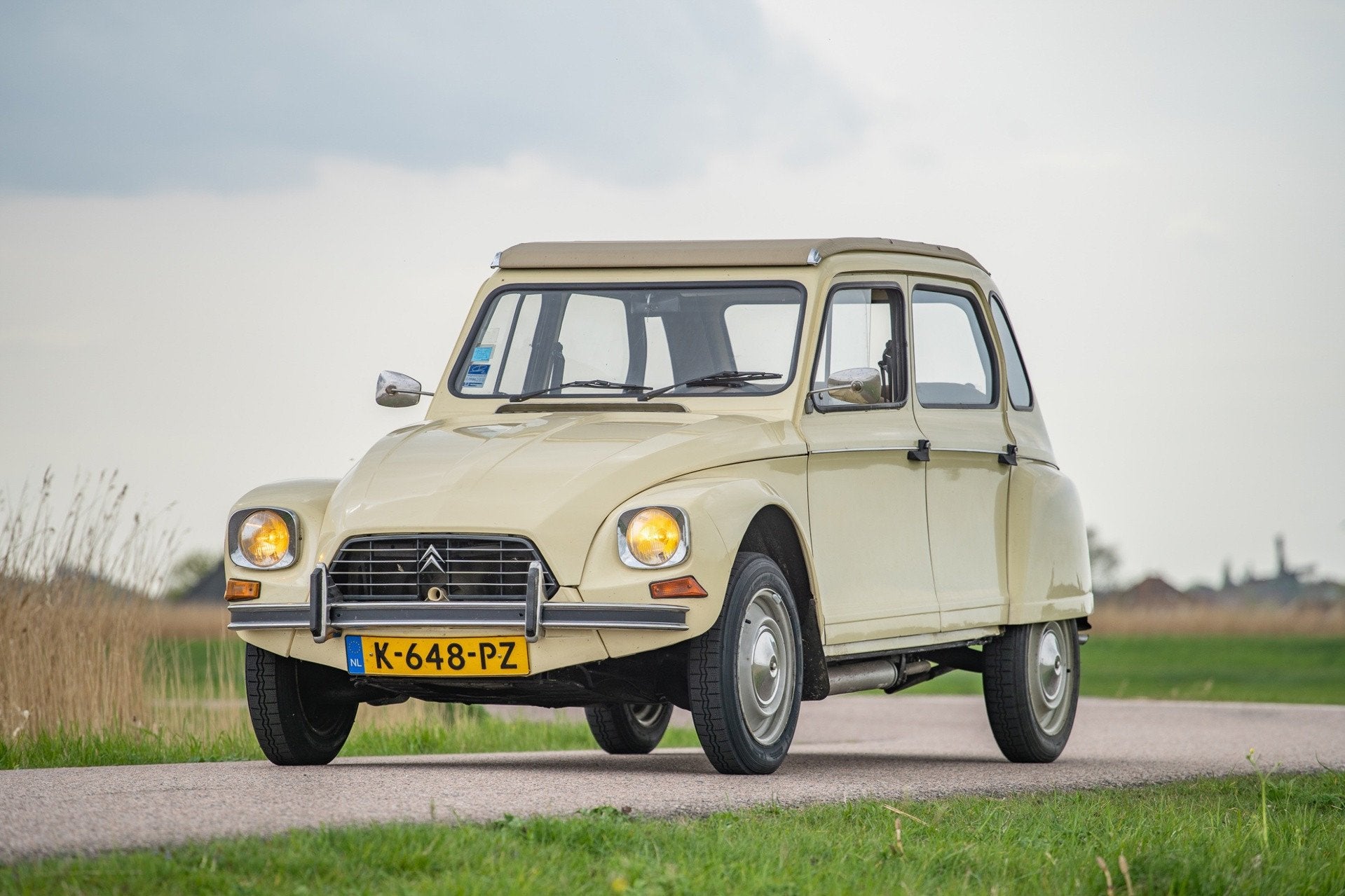 Citroen Dyane 6 Confort, Auto's, Voorwielaandrijving, 4 stoelen, Beige, Handgeschakeld