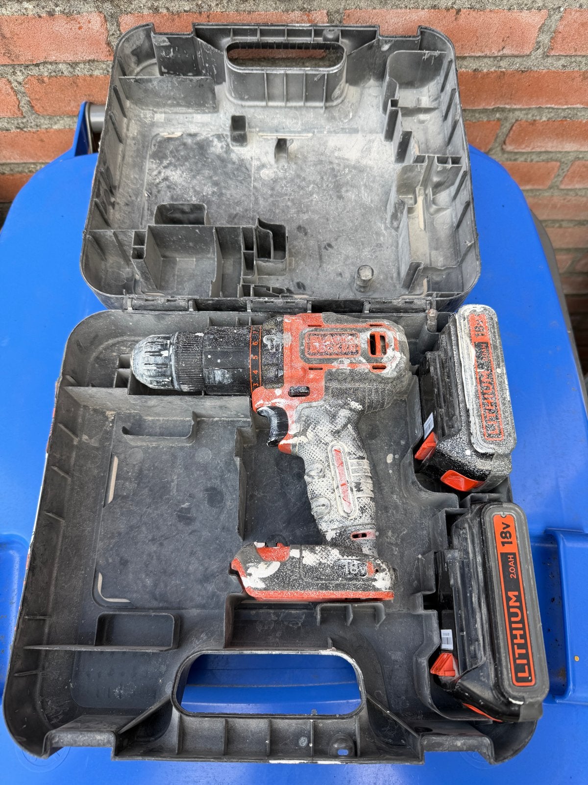 2 Black+Decker accu’s 2.0 AH 18V te koop, Ophalen, Gebruikt, Minder dan 400 watt, Boor- en Schroefmachine