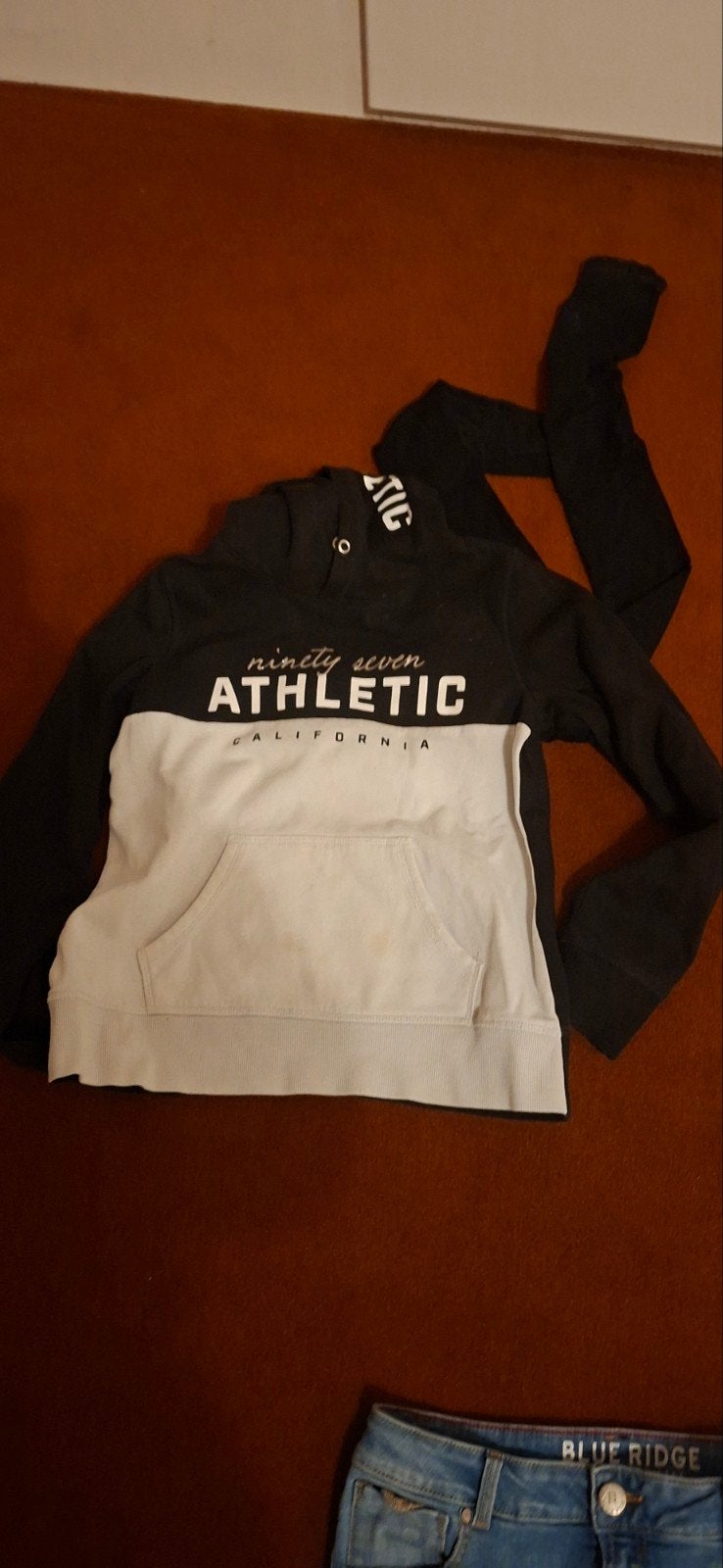 Zwart-witte hoodie met 'Athletic California' opdruk, Ophalen