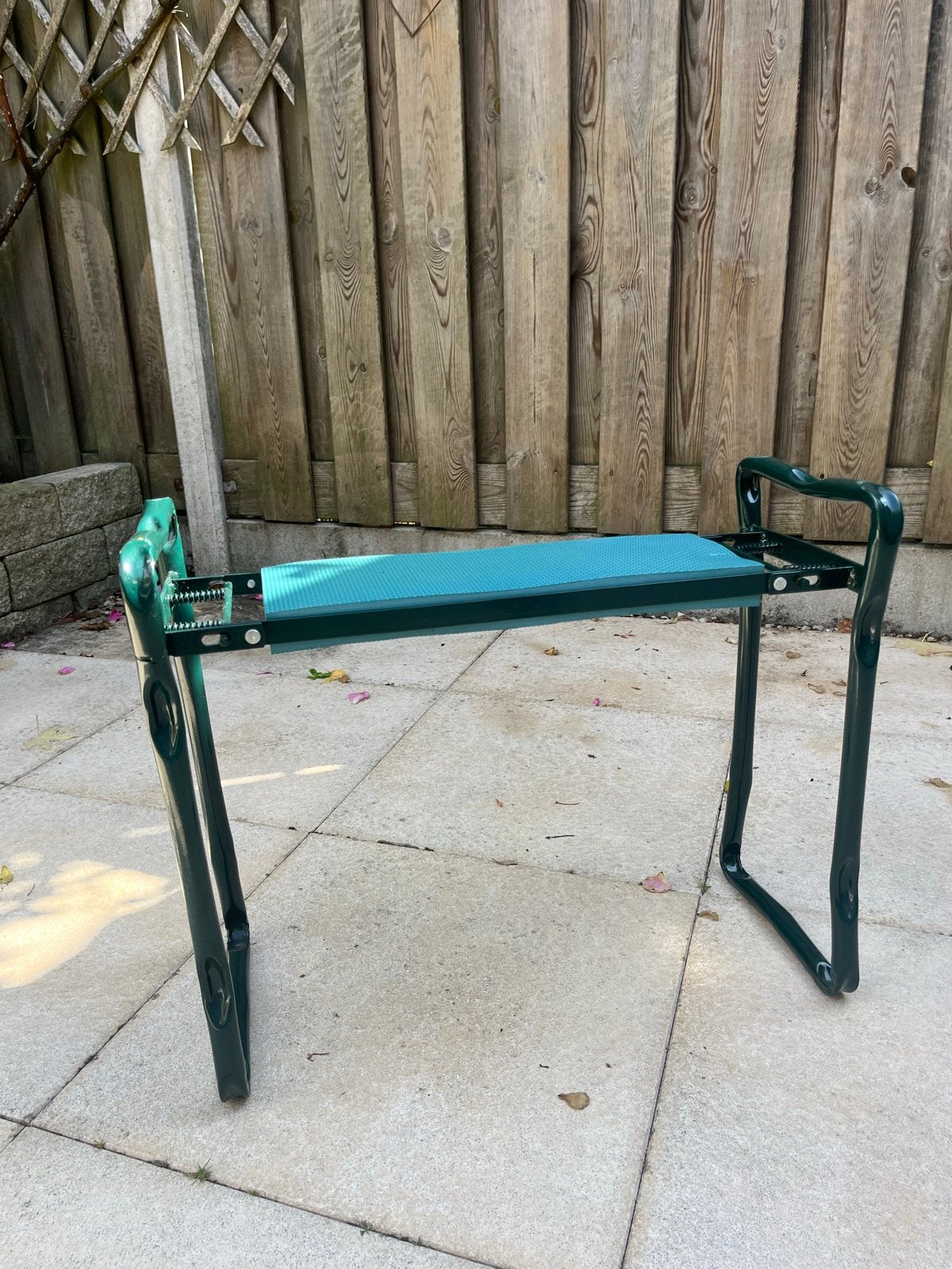 Tuinkrukje/knielbankje - Opvouwbaar en comfortabel, Tuin en Terras, Ophalen, Gebruikt, Metaal, Inklapbaar