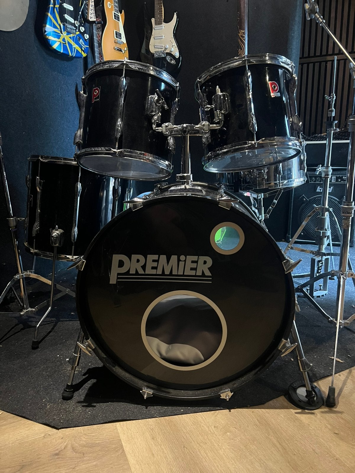 Nette Premier APK ( andere snare, stuur bericht voor foto), Muziek en Instrumenten, Drumstellen en Slagwerk, Ophalen, Gebruikt