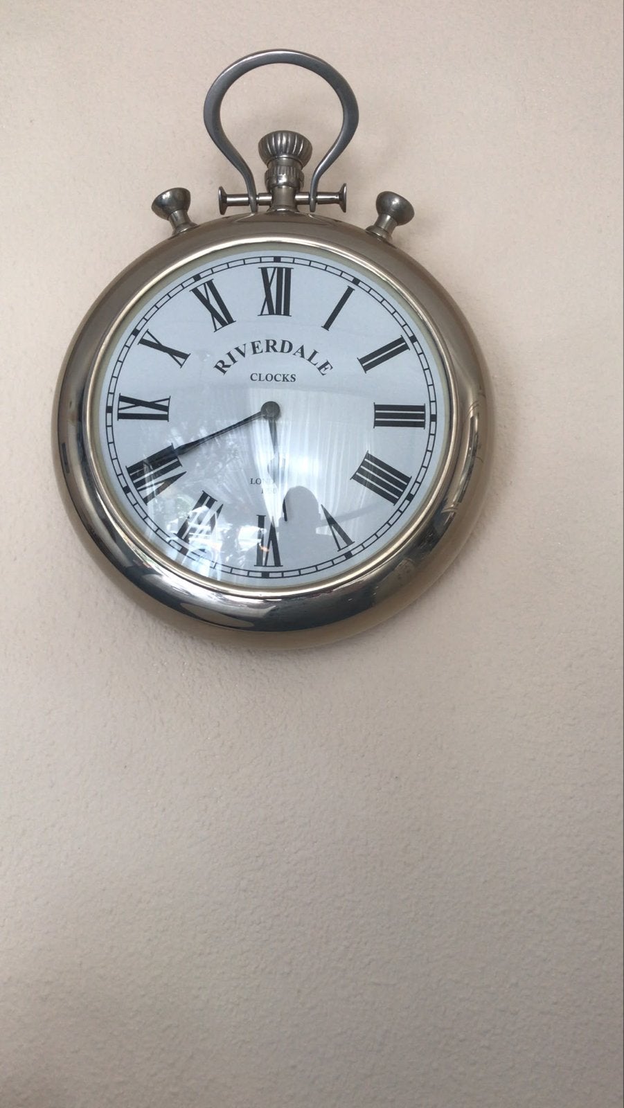 Riverdale Klok - Stijlvolle Wandklok met Romeinse Cijfers, Ophalen, Analoog, Zilver, Overige merken