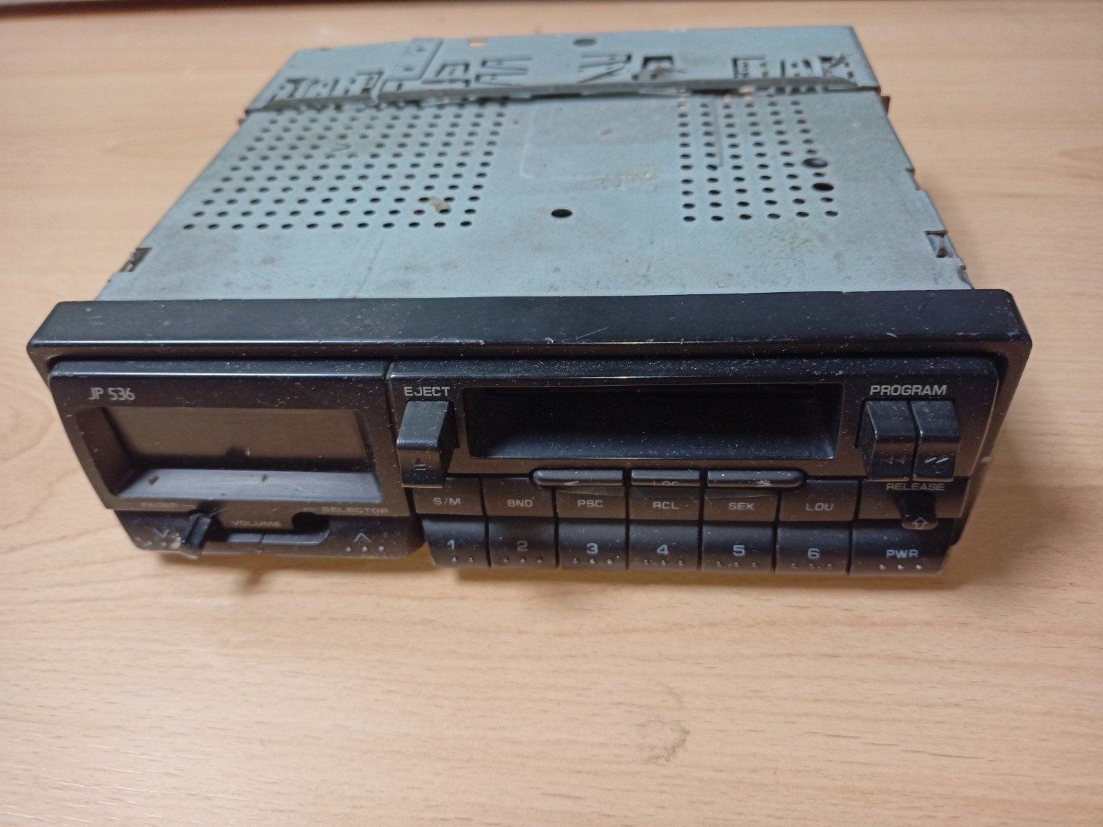 J & P autoradio/cassettespeler, Auto diversen, Ophalen