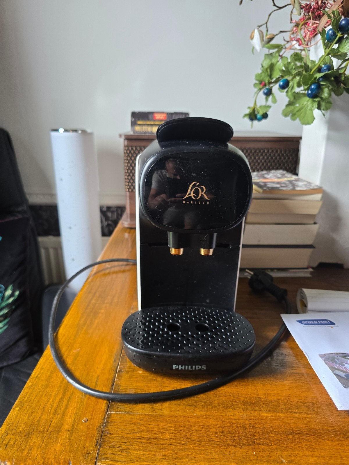 Philips L'OR Barista Koffiemachine - Zwart/Wit, Gebruikt, Espresso apparaat, Ophalen of Verzenden, 1 kopje