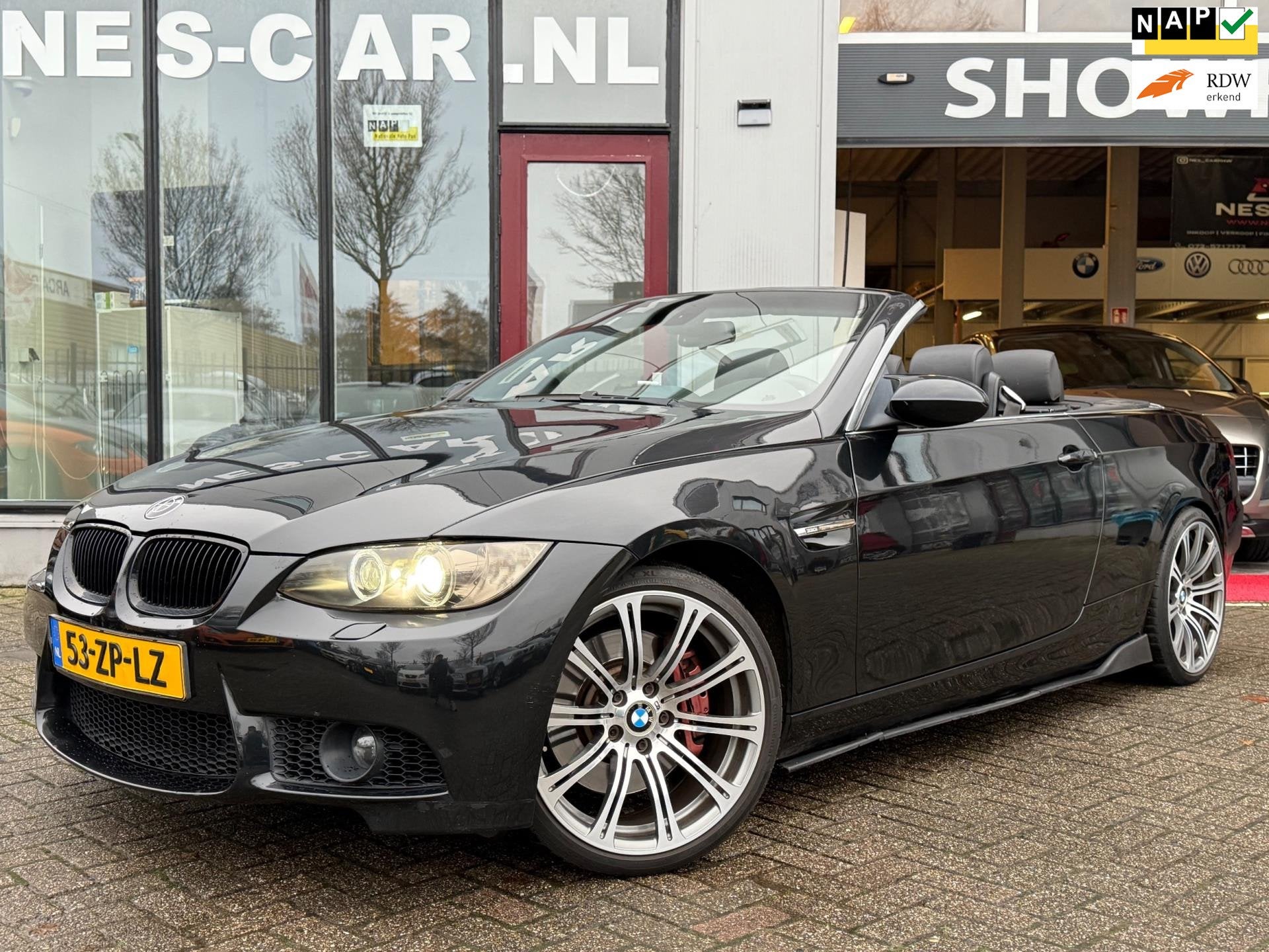 BMW 3-serie Cabrio 330i High Executive / M Sport / NL Auto!, Auto's, BMW, Achterwielaandrijving, Gebruikt, Zwart, Cabriolet