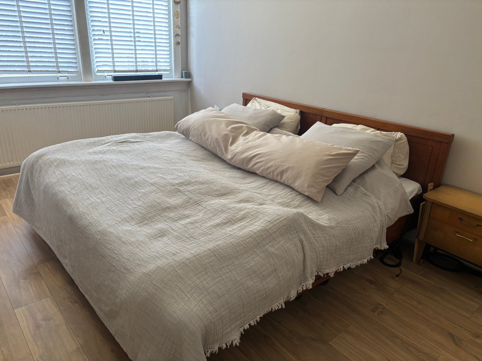 Bed 2 los 90 x 200 cm, Ophalen, Zo goed als nieuw, Eenpersoons