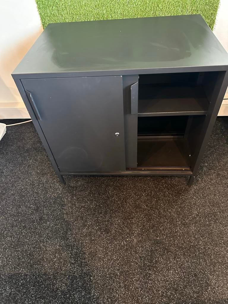Zwart kastje met schuifdeur, Ophalen, Gebruikt