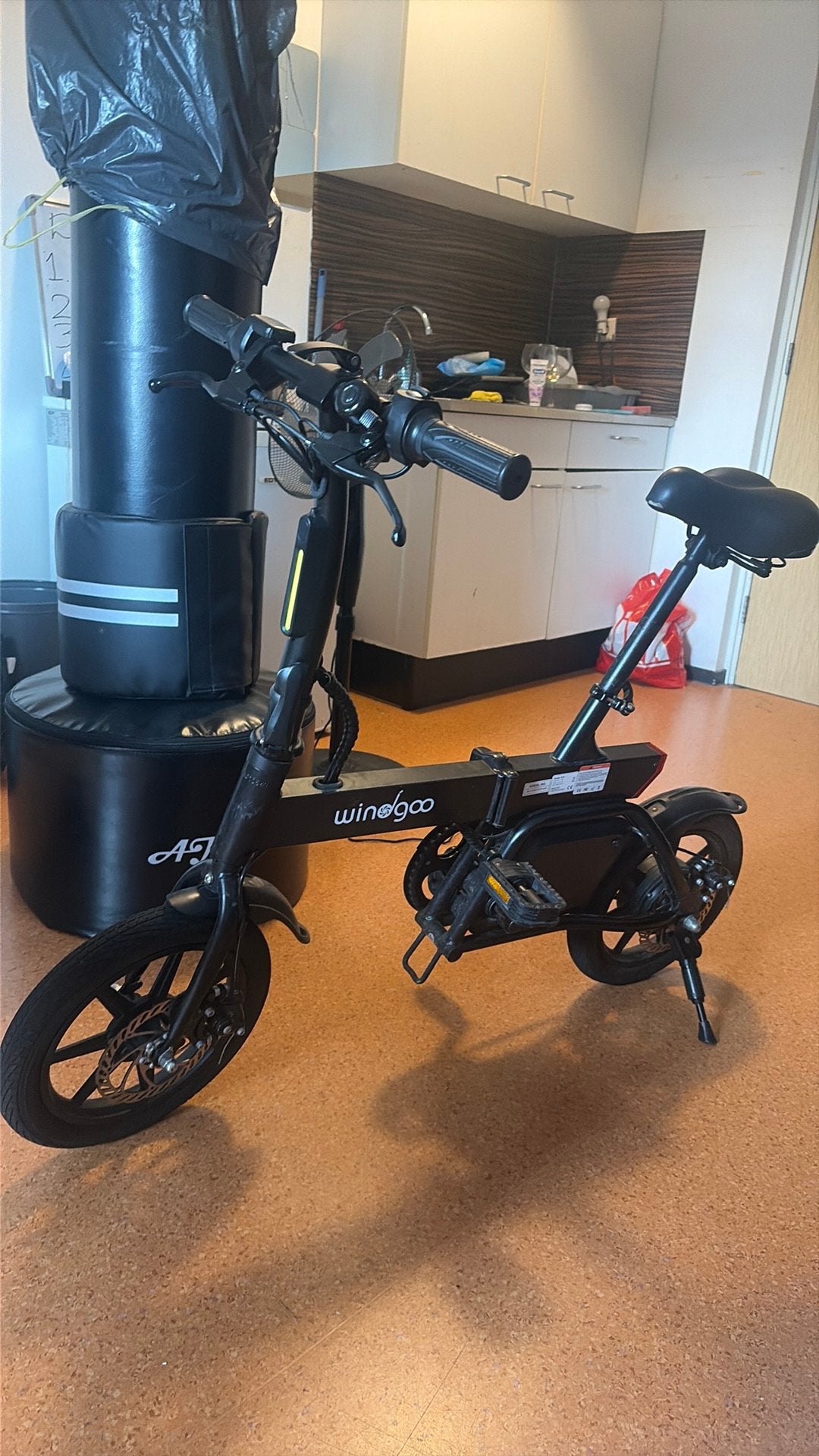 Windgoo b22, 20 inch of meer, Zo goed als nieuw, Totaal opvouwbaar, Schijfrem