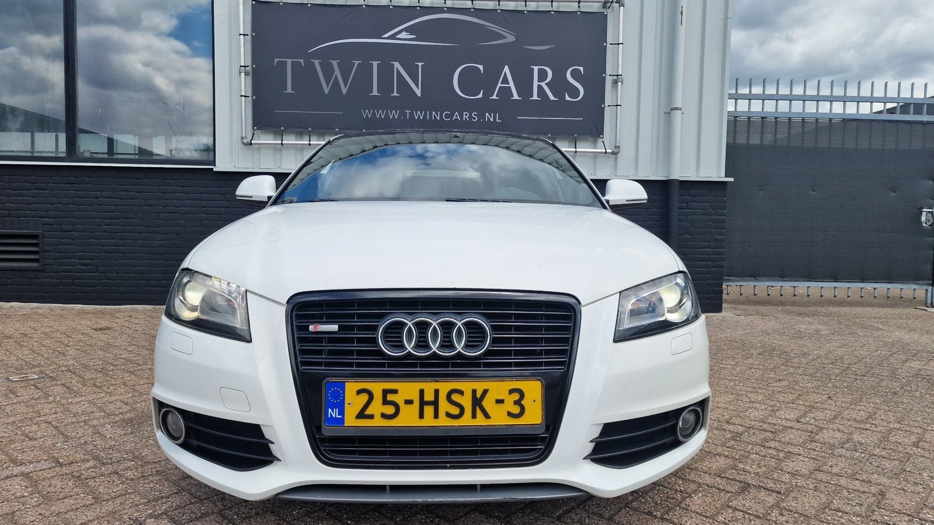 Audi A3 Sportback 1.8 TFSI Ambition Business Edition Pano Na, Auto's, Euro 5, 15 km/l, Gebruikt, 4 cilinders